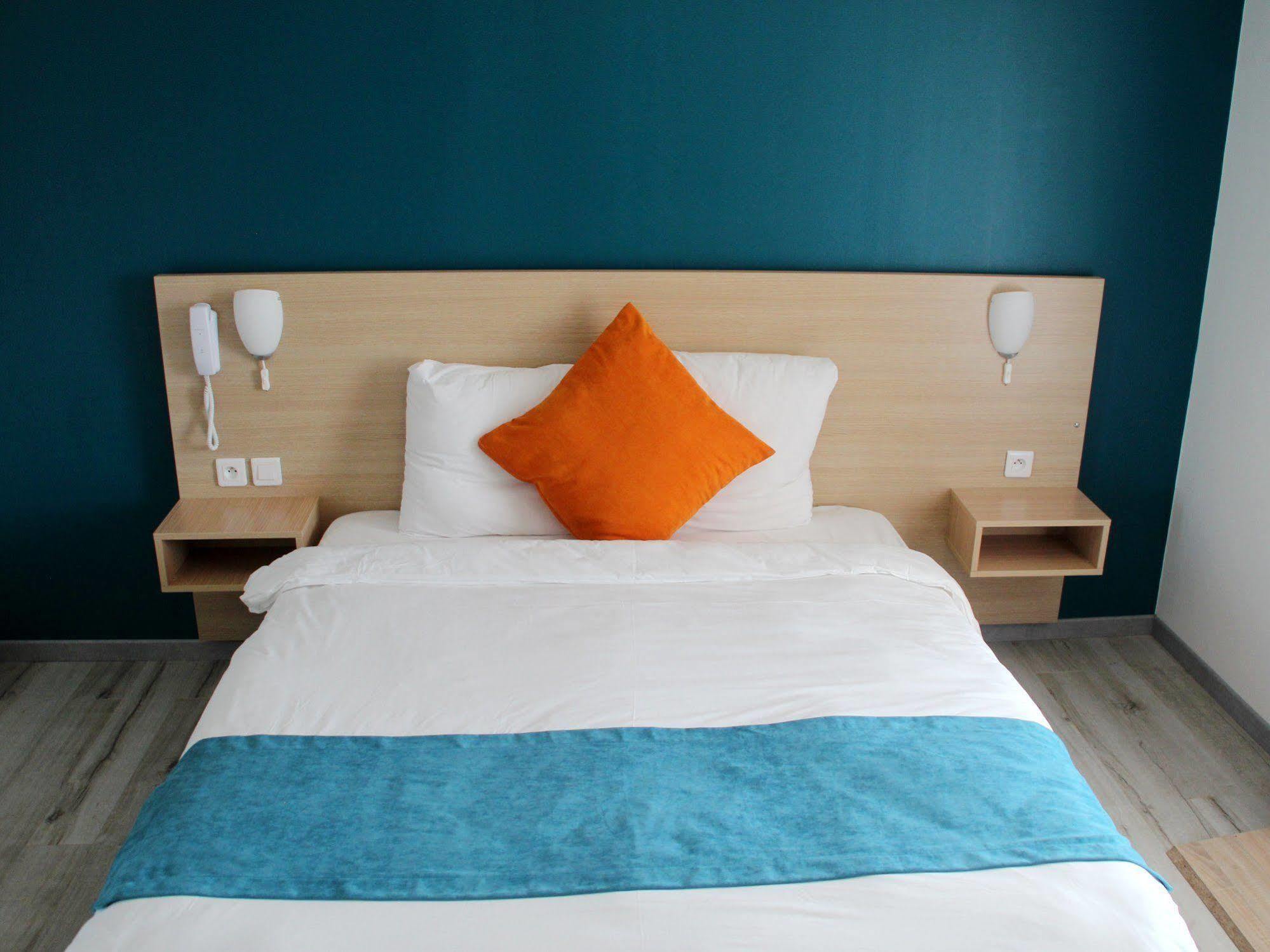 Saglam Hotel Goussainville  Esterno foto