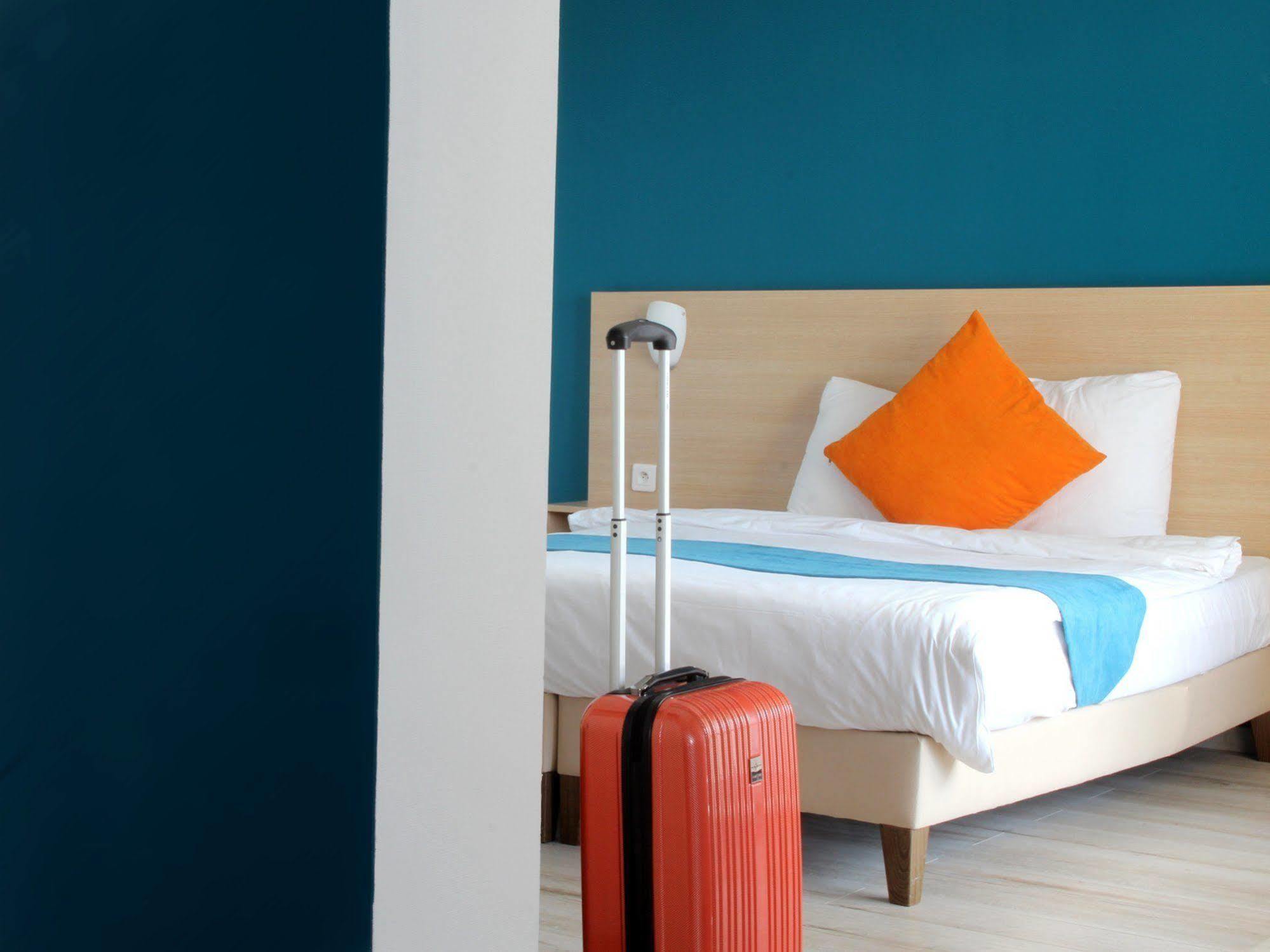 Saglam Hotel Goussainville  Esterno foto