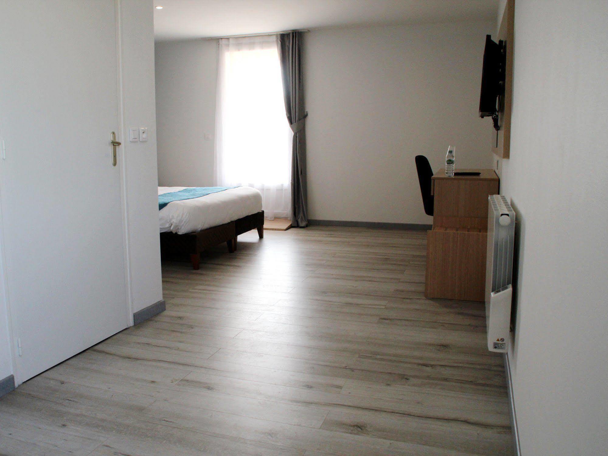 Saglam Hotel Goussainville  Esterno foto