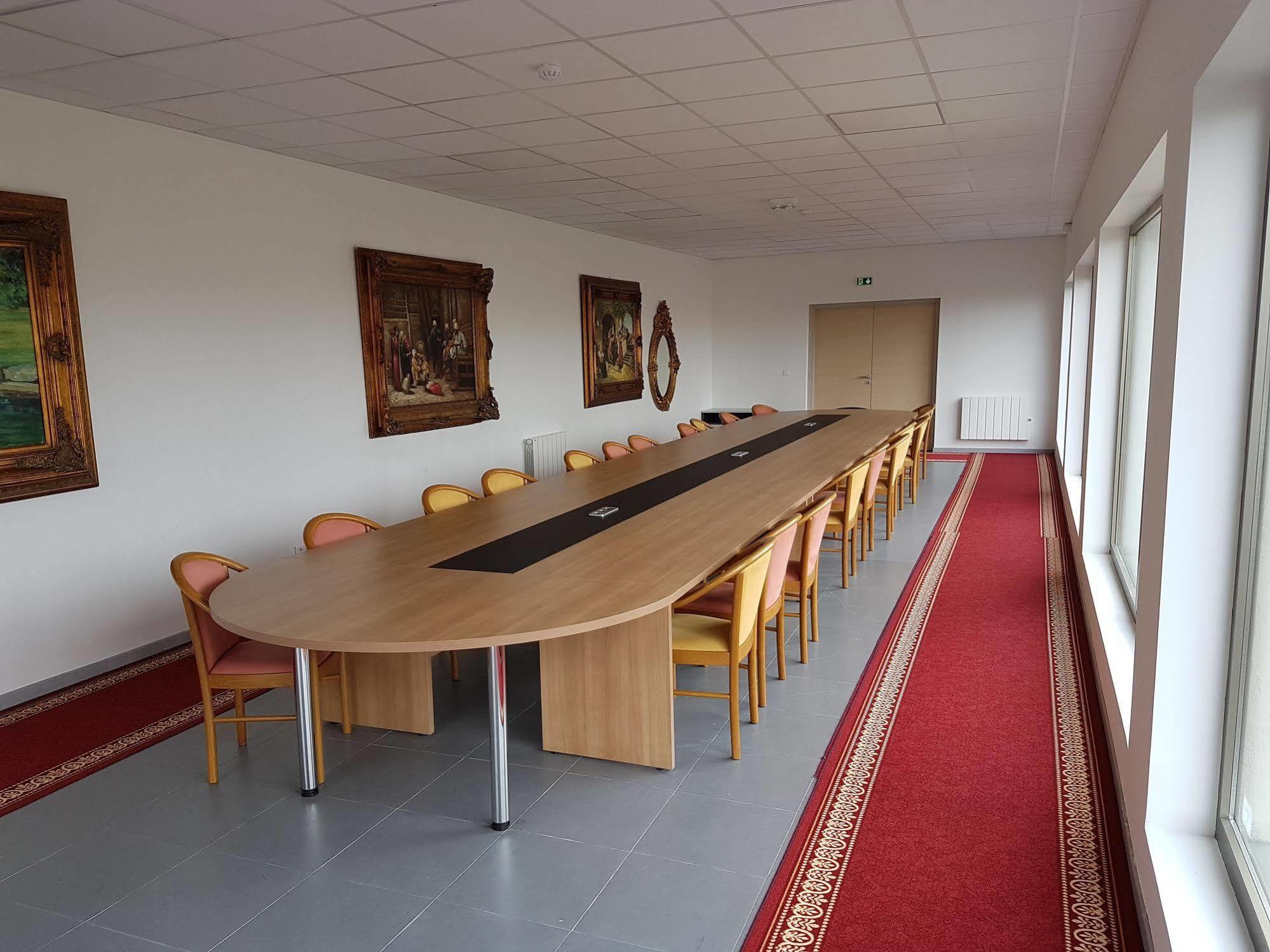 Saglam Hotel Goussainville  Esterno foto
