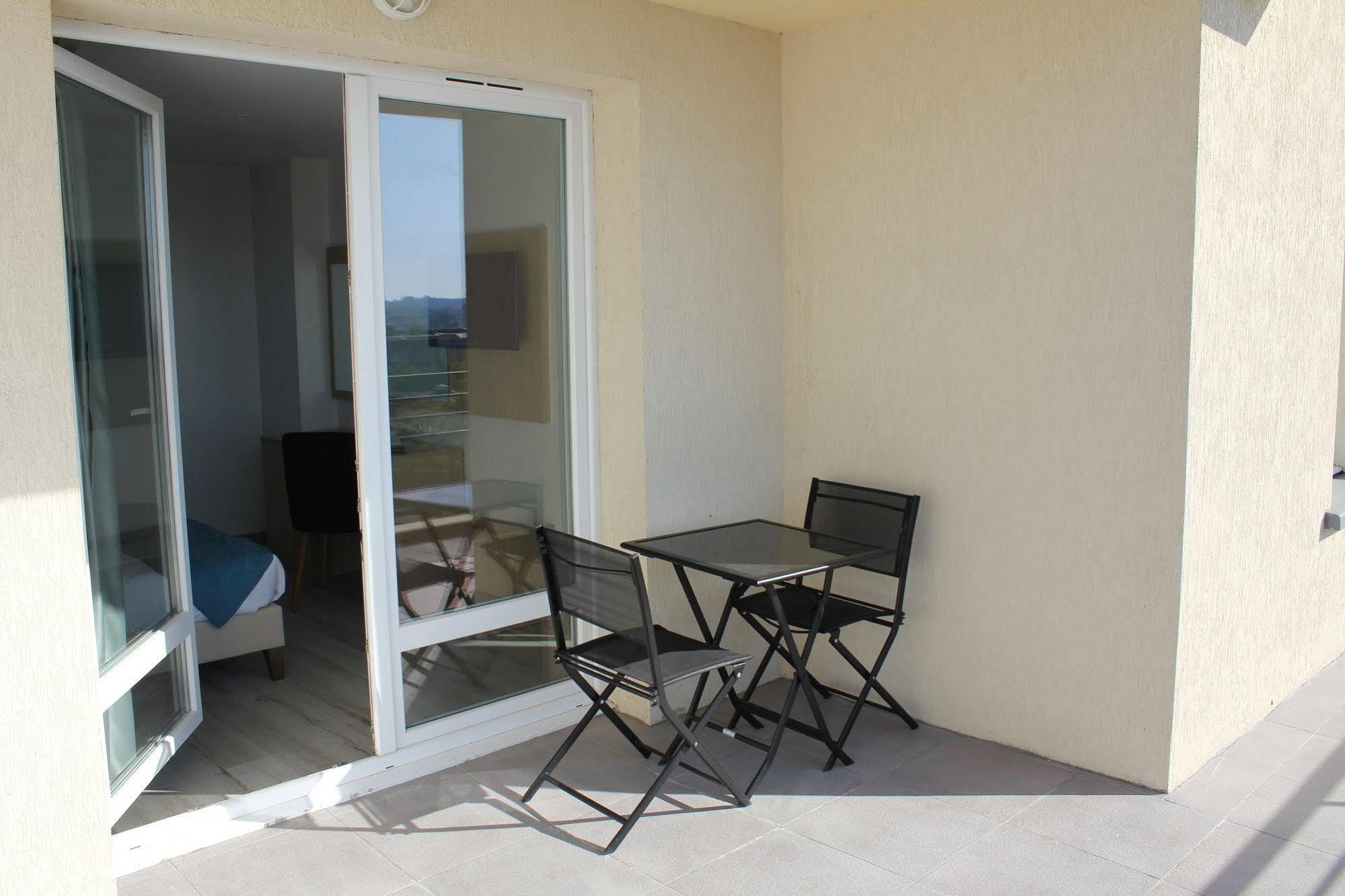 Saglam Hotel Goussainville  Esterno foto