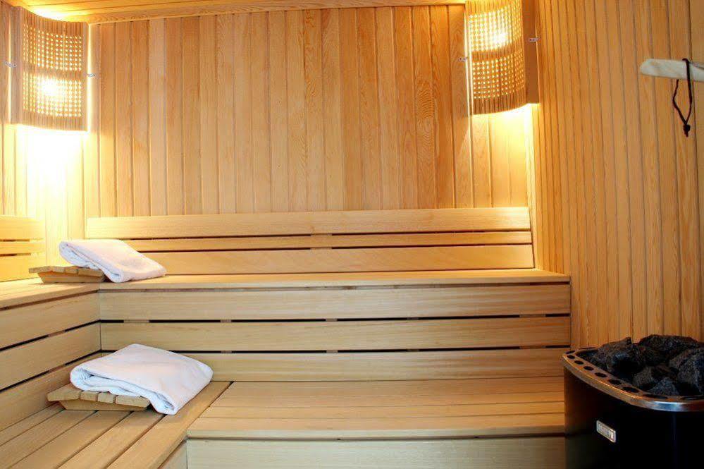 Saglam Hotel Goussainville  Esterno foto