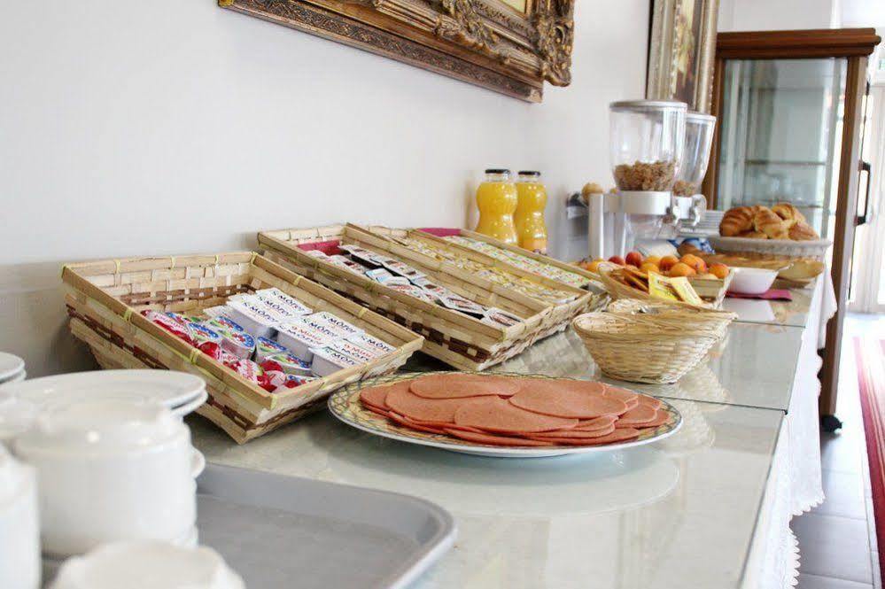 Saglam Hotel Goussainville  Esterno foto